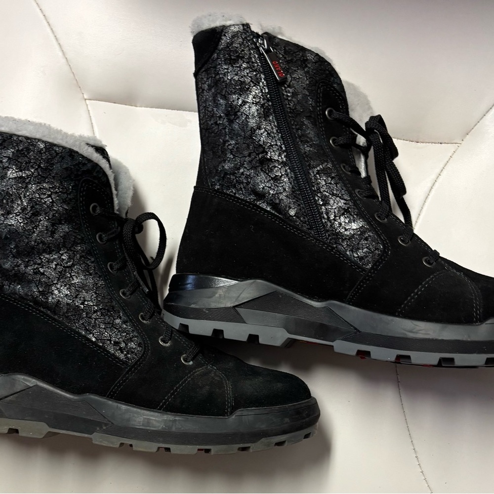 Women's Black Winter Boots